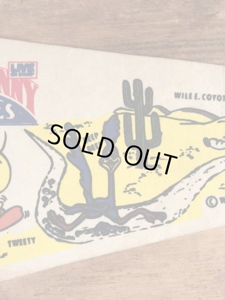 バッグスバニーやトゥイーティーが描かれたルーニーテューンズの70’sヴィンテージペナント