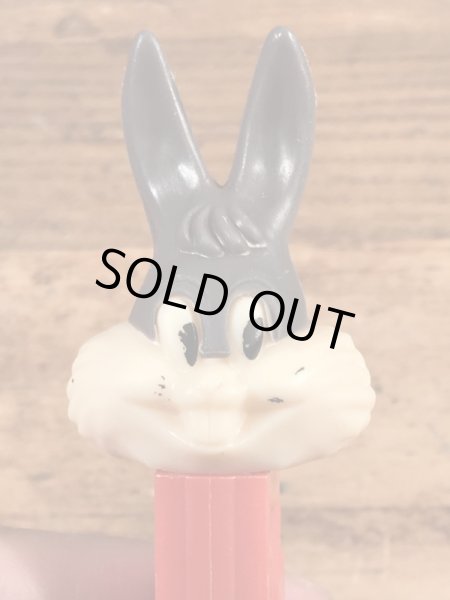 Looney Tunesのバッグスバニーの70〜80’sヴィンテージ足無しPezディスペンサー