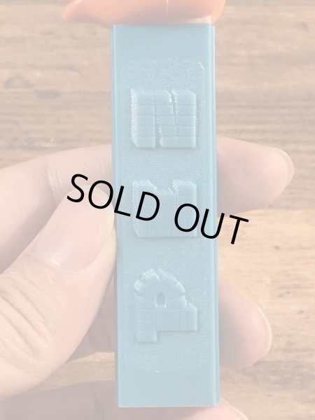 アニマルシリーズのGiraffeの60〜70’sヴィンテージ足無しPezディスペンサー