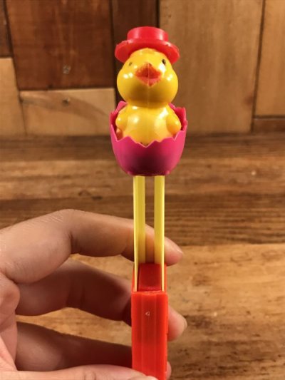 画像2: Animal “Chick in Egg” No Feet Pez Dispenser　チックインエッグ　ビンテージ　ペッツ　足無し　動物　60〜70年代