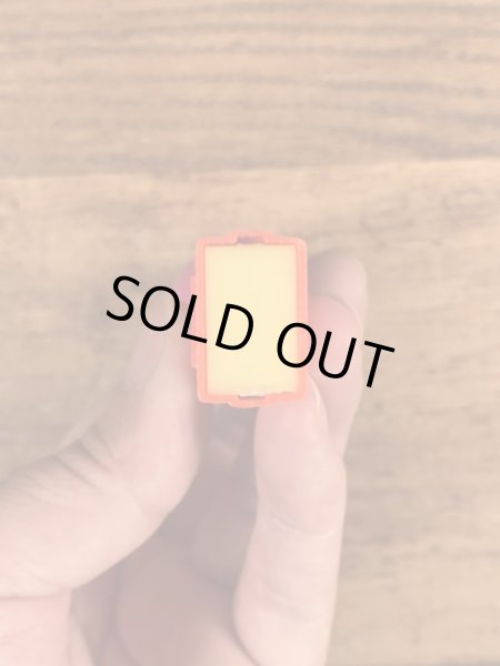 イースターのChick in Eggの60〜70’sヴィンテージ足無しPezディスペンサー