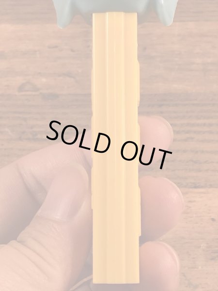 Disneyキャラクターのダンボの60〜70'sヴィンテージ足無しPezディスペンサー