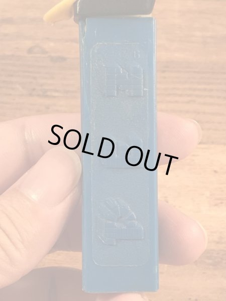 Looney Tunesのダフィーダックの70’sヴィンテージ足無しPezディスペンサー