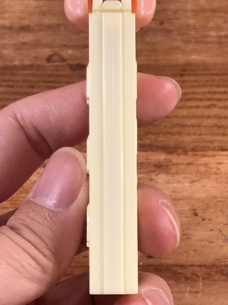 アニマルシリーズのうさぎの60〜70’sヴィンテージ足なしPezディスペンサー