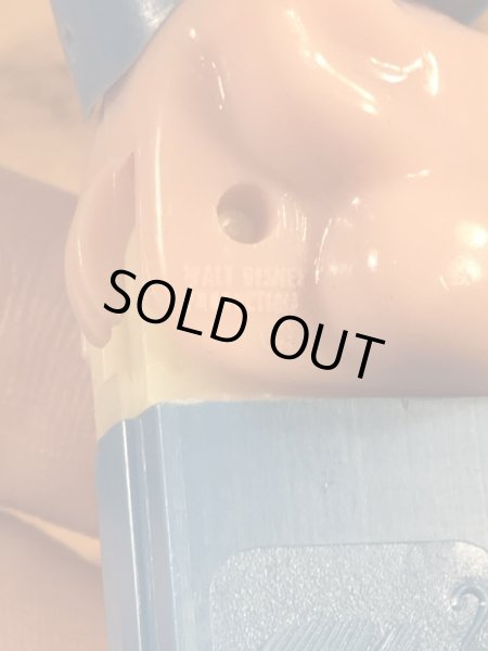 Disneyキャラクターの3匹のこぶたの60〜70'sヴィンテージ足無しPezディスペンサー