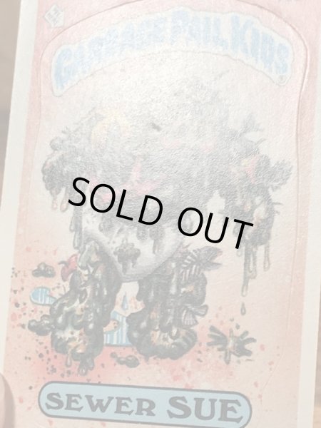 トップス社製のガーベッジペイルキッズの80年代ビンテージステッカーカード