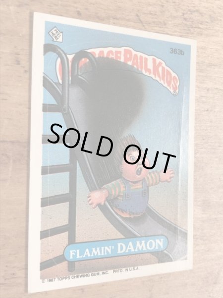 トップス社製のガーベッジペイルキッズの80年代ビンテージステッカーカード