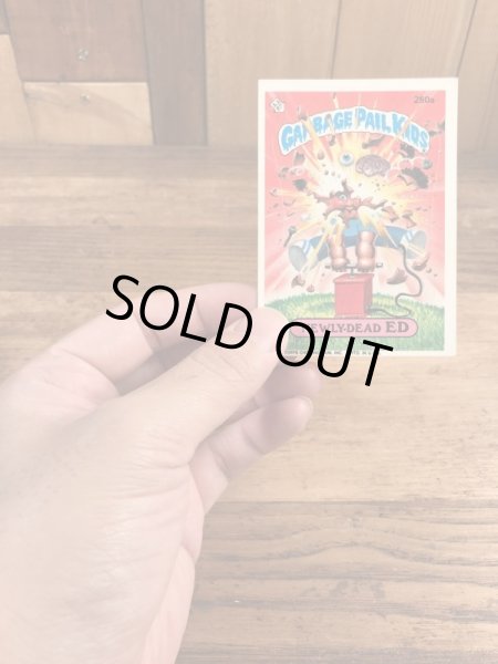 Topps社製のガーベッジペイルキッズの80’sヴィンテージカードシール