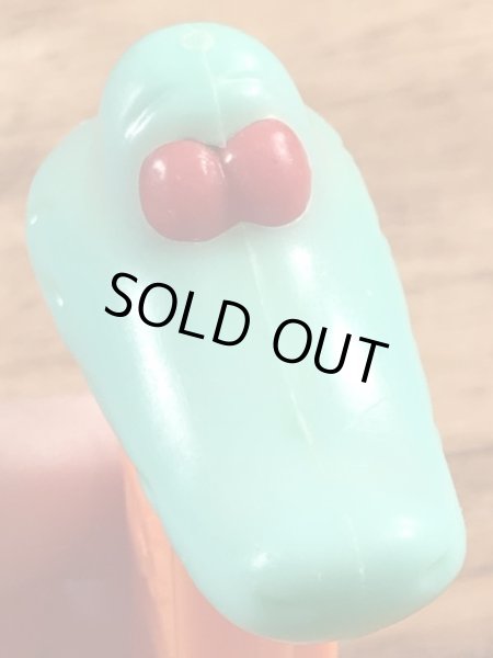 アニマルシリーズのワニの50~60’sヴィンテージ足無しPezディスペンサー