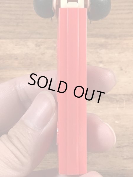 DisneyキャラクターのCaptain Hookの60〜70'sヴィンテージ足無しPezディスペンサー