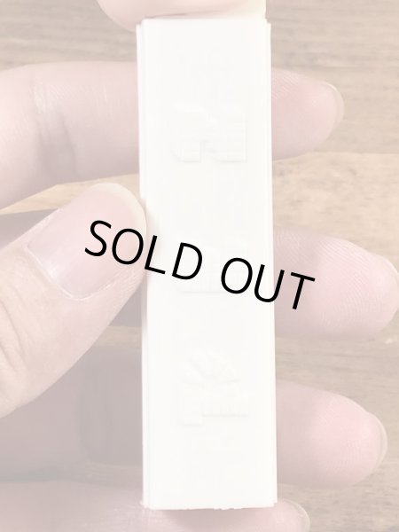 ヒューマンシリーズのNurseの70’sヴィンテージ足無しPezディスペンサー