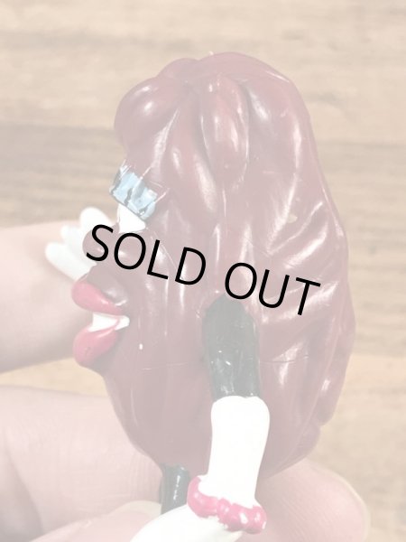 アドバタイジングキャラクターのカリフォルニアレーズンの80年代ビンテージPVCフィギュア