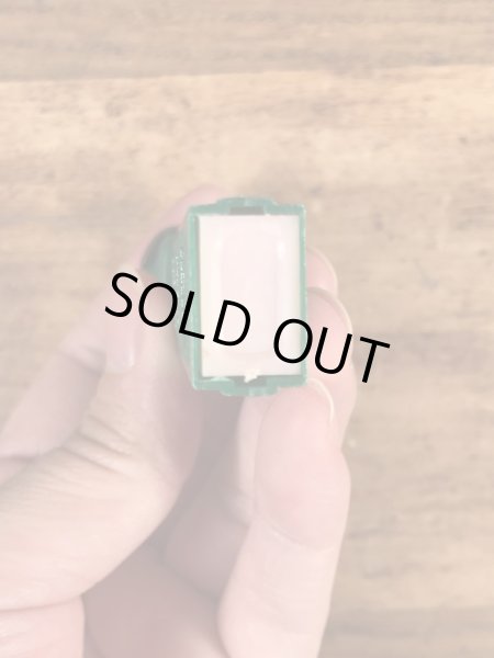 マーベルヒーローのIncredible Hulkの60〜70’sヴィンテージ足無しPezディスペンサー