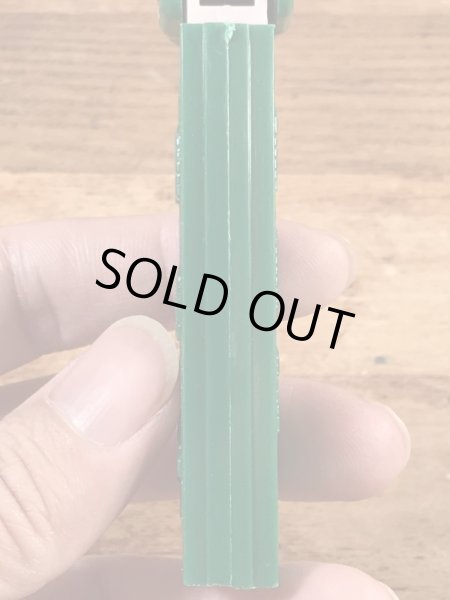 マーベルヒーローのIncredible Hulkの60〜70’sヴィンテージ足無しPezディスペンサー