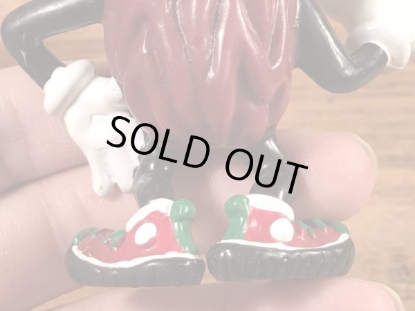 企業キャラクターのカリフォルニアレーズンズの80’sヴィンテージPVCフィギュア