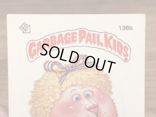 トップス社製のガーベッジペイルキッズの80年代ビンテージステッカーカード