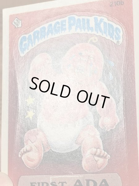 トップス社製のガーベッジペイルキッズの80年代ビンテージステッカーカード