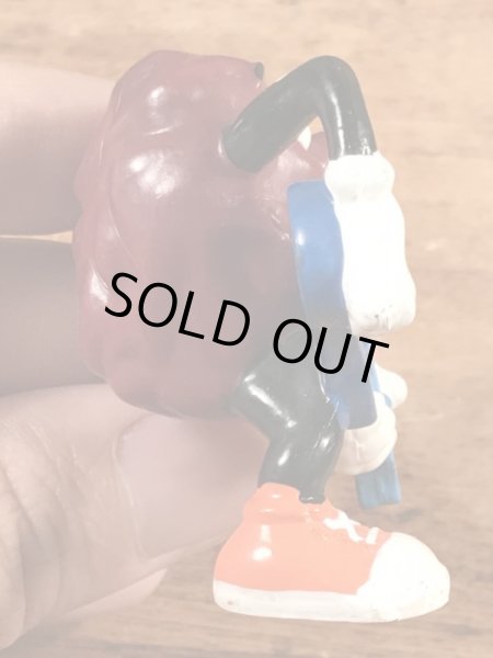 企業キャラクターのカリフォルニアレーズンズの80’sヴィンテージPVCフィギュア