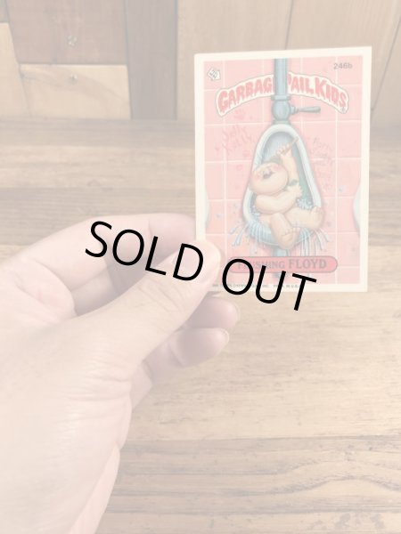 トップス社製のガーベッジペイルキッズの80年代ビンテージステッカーカード