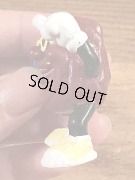 ハーディーズから配布されたカリフォルニアレーズンの80年代ビンテージPVCフィギュア