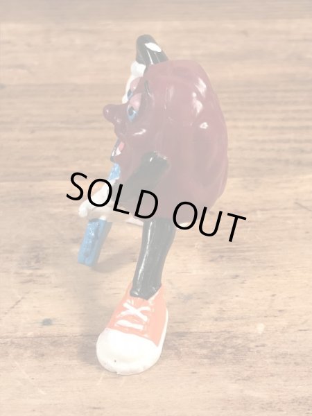 企業キャラクターのカリフォルニアレーズンズの80’sヴィンテージPVCフィギュア