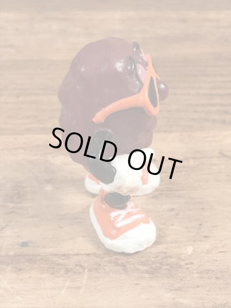 企業キャラクターのカリフォルニアレーズンの80年代ビンテージPVCフィギュア