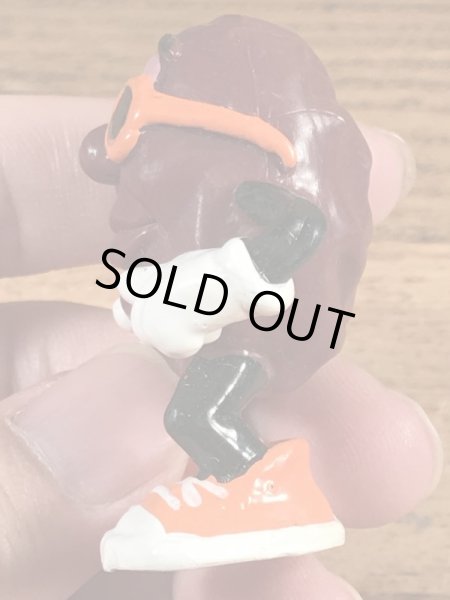 企業キャラクターのカリフォルニアレーズンの80年代ビンテージPVCフィギュア