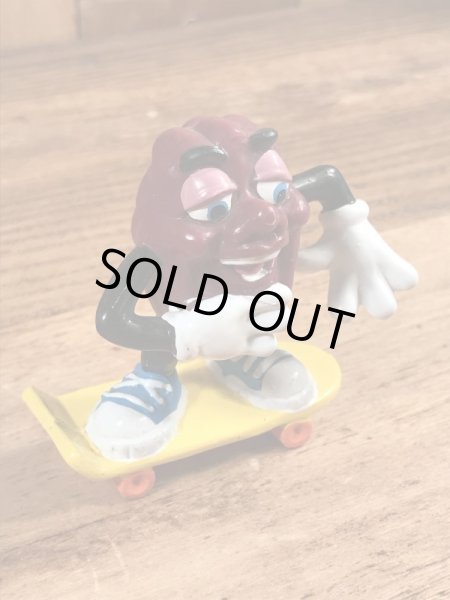 企業キャラクターのカリフォルニアレーズンの80年代ビンテージPVCフィギュア