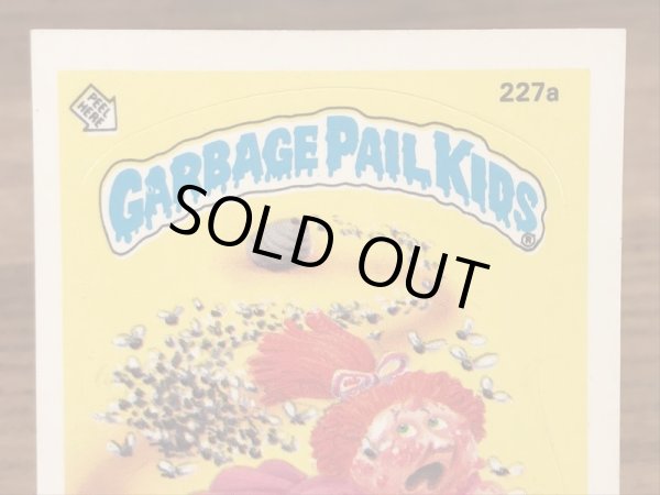 トップス社製のガーベッジペイルキッズの80年代ビンテージステッカーカード