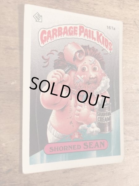 トップス社製のガーベッジペイルキッズの80年代ビンテージステッカーカード