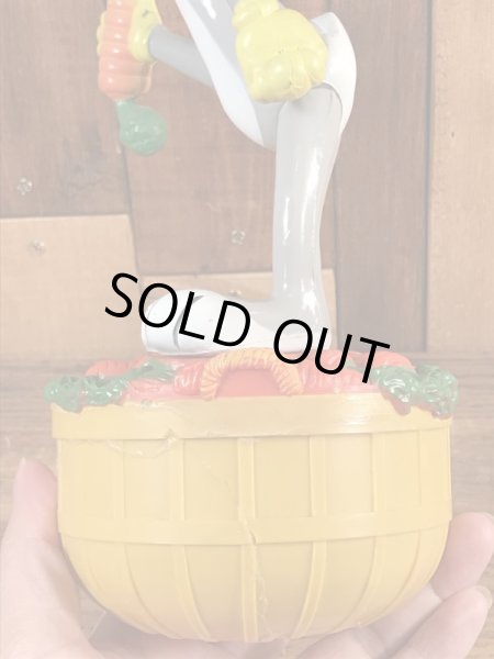 ルーニーテューンズのバッグスバニーの70’sヴィンテージコインバンクフィギュア