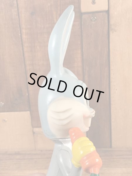 Dakin社製のバッグスバニーの70年代ビンテージフィギュア