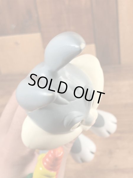 Dakin社製のバッグスバニーの70年代ビンテージフィギュア