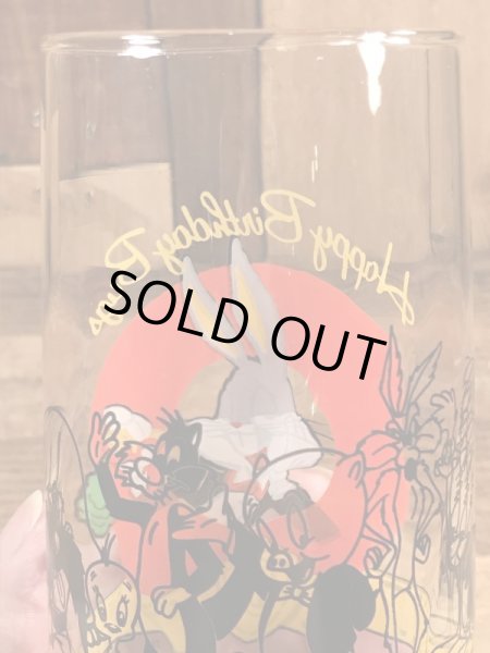 ルーニーテューンズのバッグスバニー50周年記念の90年代ビンテージガラスコップ