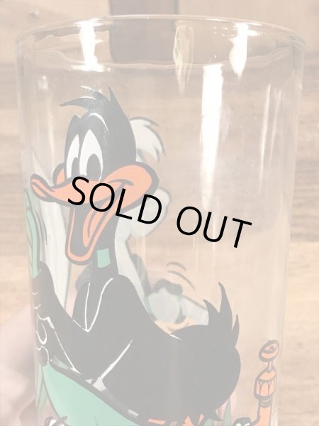 ルーニーテューンズのペペルピューとダフィーダックの70年代ビンテージガラスコップ