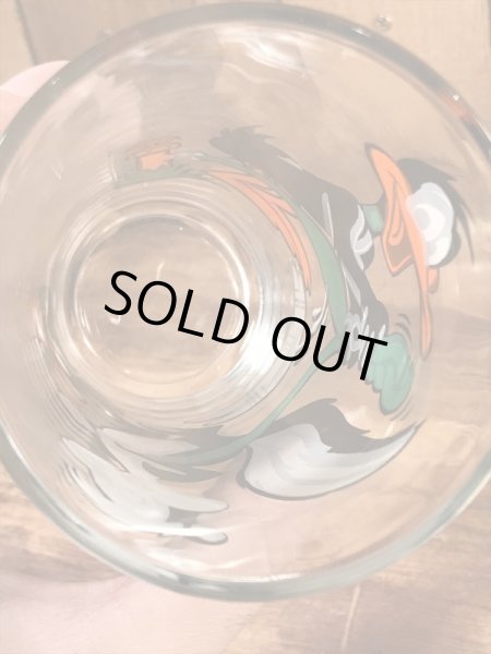 ルーニーテューンズのペペルピューとダフィーダックの70年代ビンテージガラスコップ