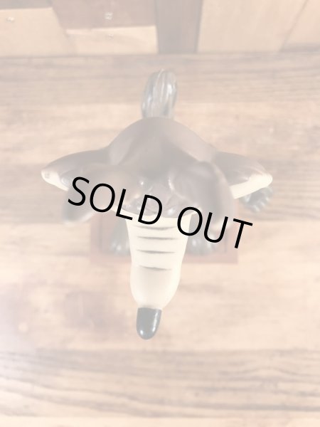 Dakin社製のワイリーコヨーテの70年代ビンテージ貯金箱フィギュア