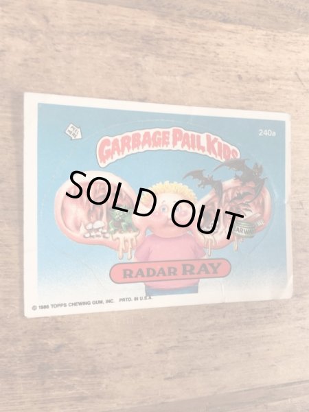 トップス社製のガーベッジペイルキッズの80年代ビンテージステッカーカード