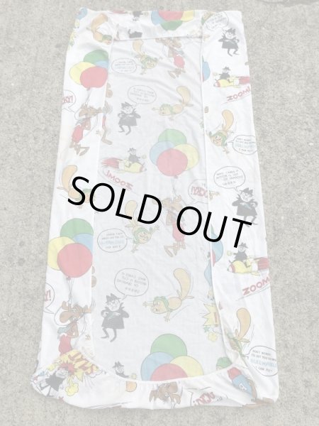 ロッキー＆ブルウィンクルのツインサイズの70年代ビンテージボックスシーツ