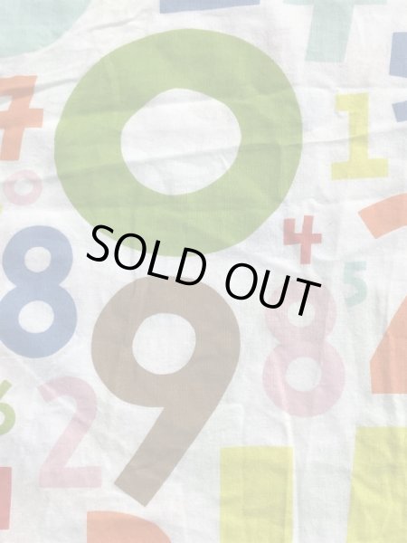 カラフルな数字の柄のヴィンテージフラットシーツ