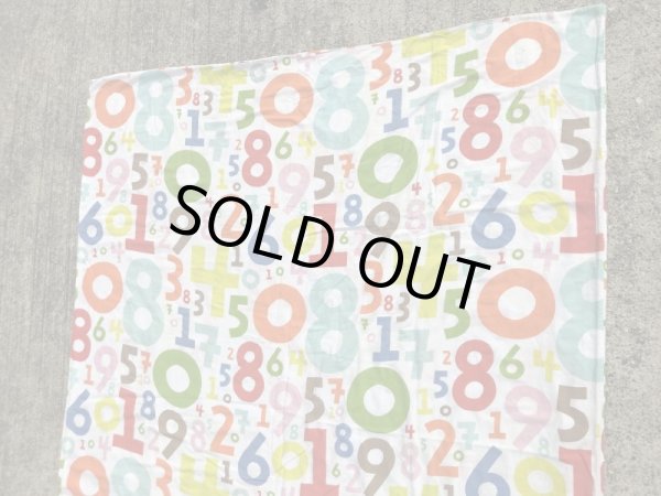 カラフルな数字の柄のヴィンテージフラットシーツ