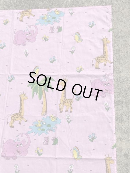 ピンクの象とキリンのビンテージフラットシーツ