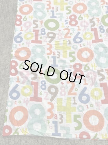 カラフルな数字の柄のヴィンテージフラットシーツ