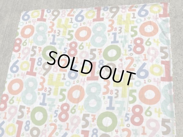 カラフルな数字の柄のヴィンテージフラットシーツ