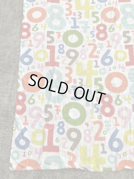 カラフルな数字の柄のヴィンテージフラットシーツ