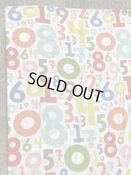 カラフルな数字の柄のヴィンテージフラットシーツ