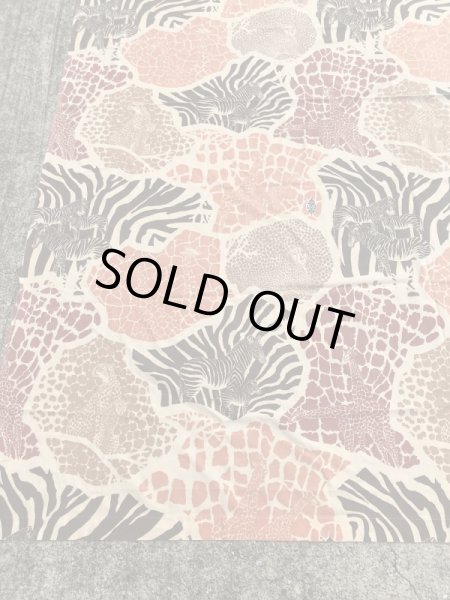 ゼブラやチーターのカモフラ柄の70年代ビンテージフラットシーツ