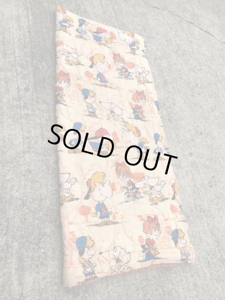 チャーリーブラウンのような男の子と女の子の70’sヴィンテージスリーピングバッグ