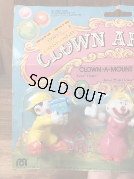 クラウンアラウンドのブリスター入りの80年代ビンテージPVCフィギュア