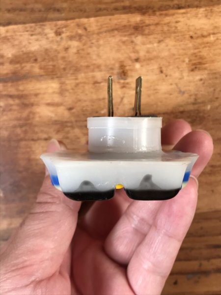 ブルーの服を着た黄色の男の子の70’sヴィンテージナイトライト